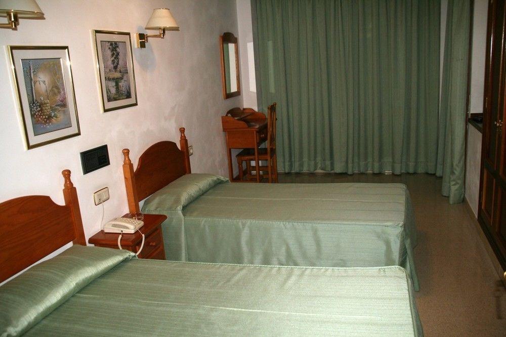 Hotel Puitavaca Ribera de Cardos Luaran gambar