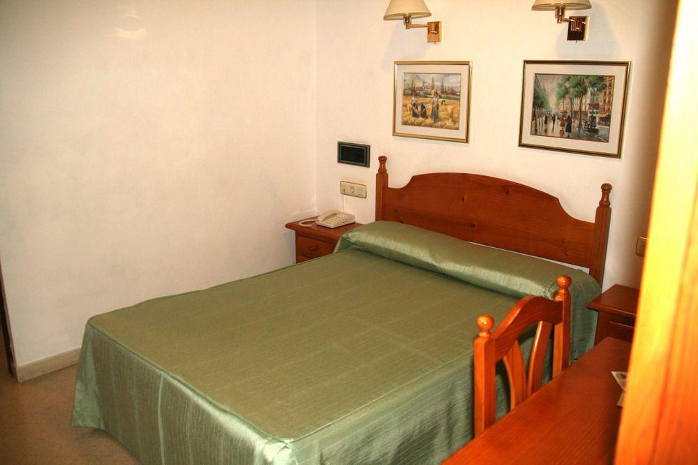 Hotel Puitavaca Ribera de Cardos Luaran gambar